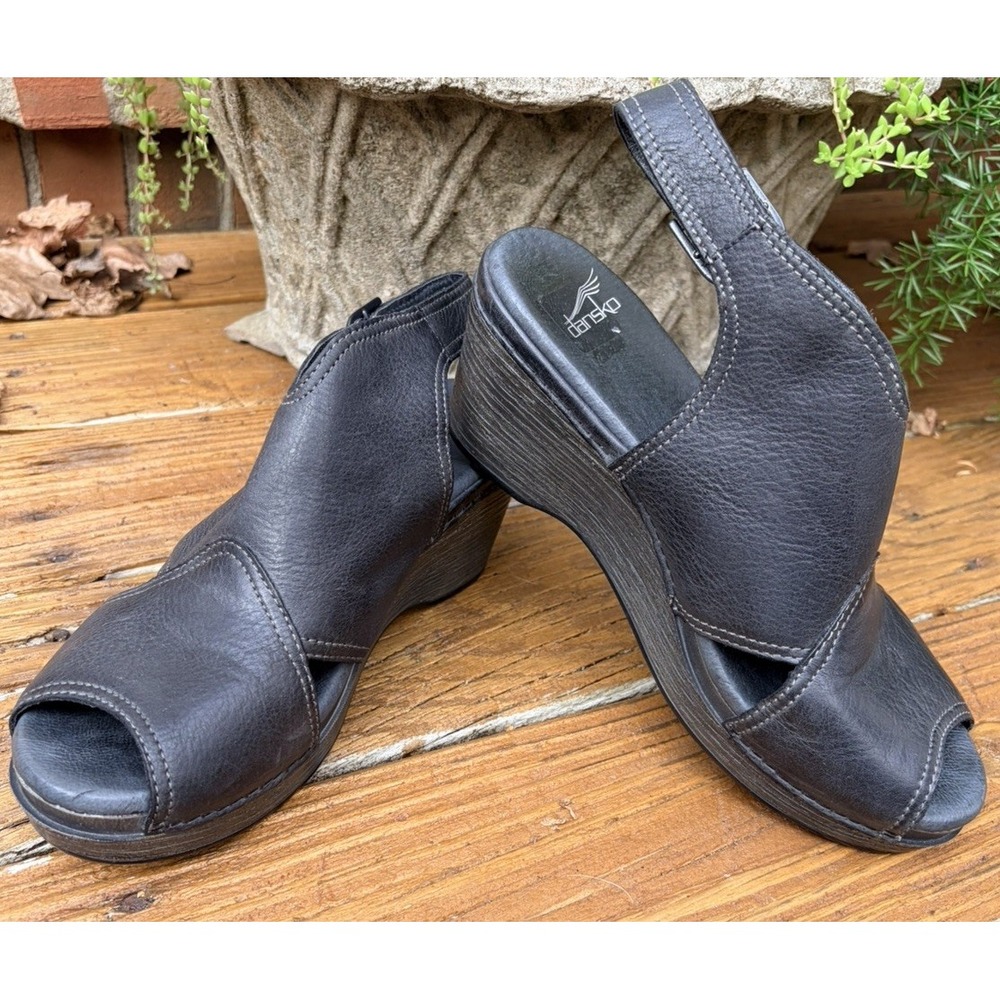 Dansko Black Wedge Heels Sz 40